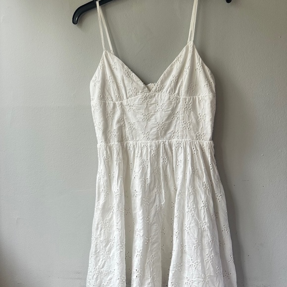 Zara white cut work embroidery dress size S NWT read - Picture 1 of 7